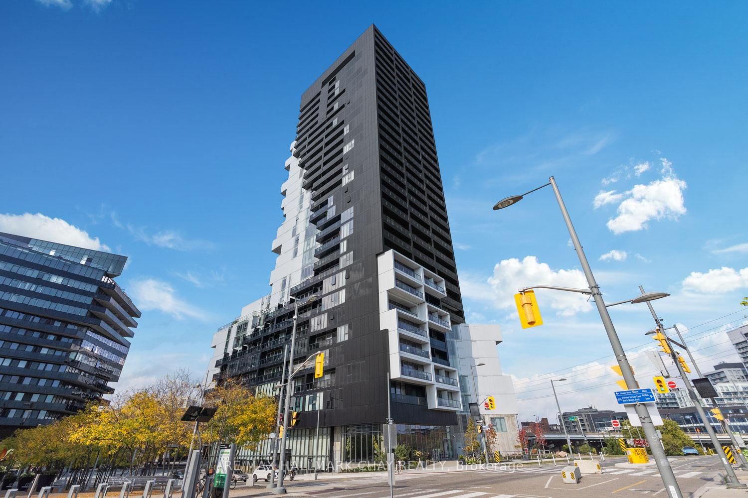 Condo for sale at 711-170 Bayview Avenue, Toronto, Waterfront Communities C8, M5A 0M4 - MLS: C12079192