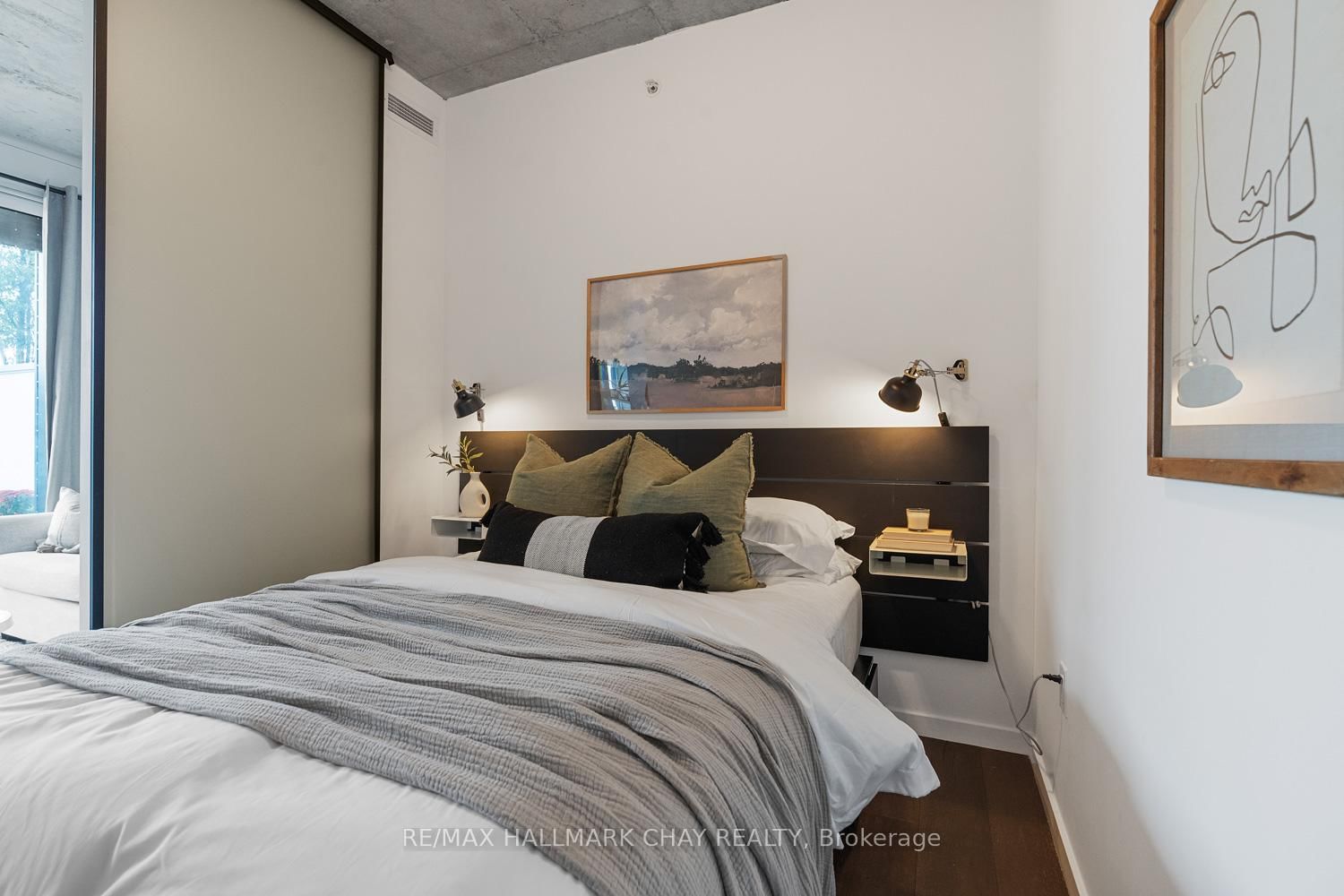 Condo for sale at 711-170 Bayview Avenue, Toronto, Waterfront Communities C8, M5A 0M4 - MLS: C12079192