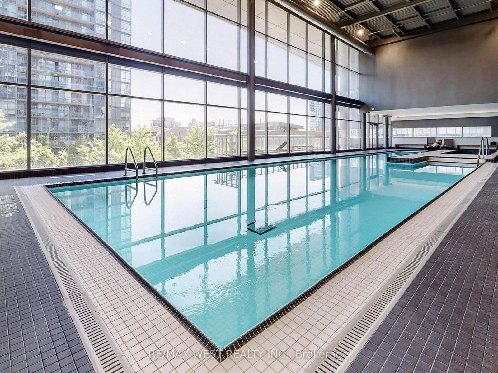 Condo sold at 1915-25 Telegram Mews, Toronto, Waterfront Communities C1, M5V 3Z1 - MLS: C12079467