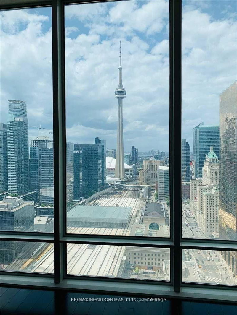 home for lease on 3803-8 The Esplanade Avenue