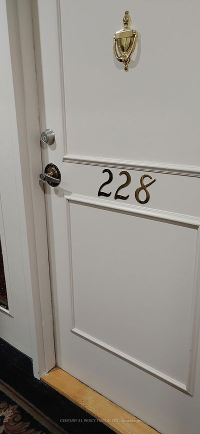 Unit 228 — 4005 Don Mills Rd, Toronto - Hillcrest Village image-0-3