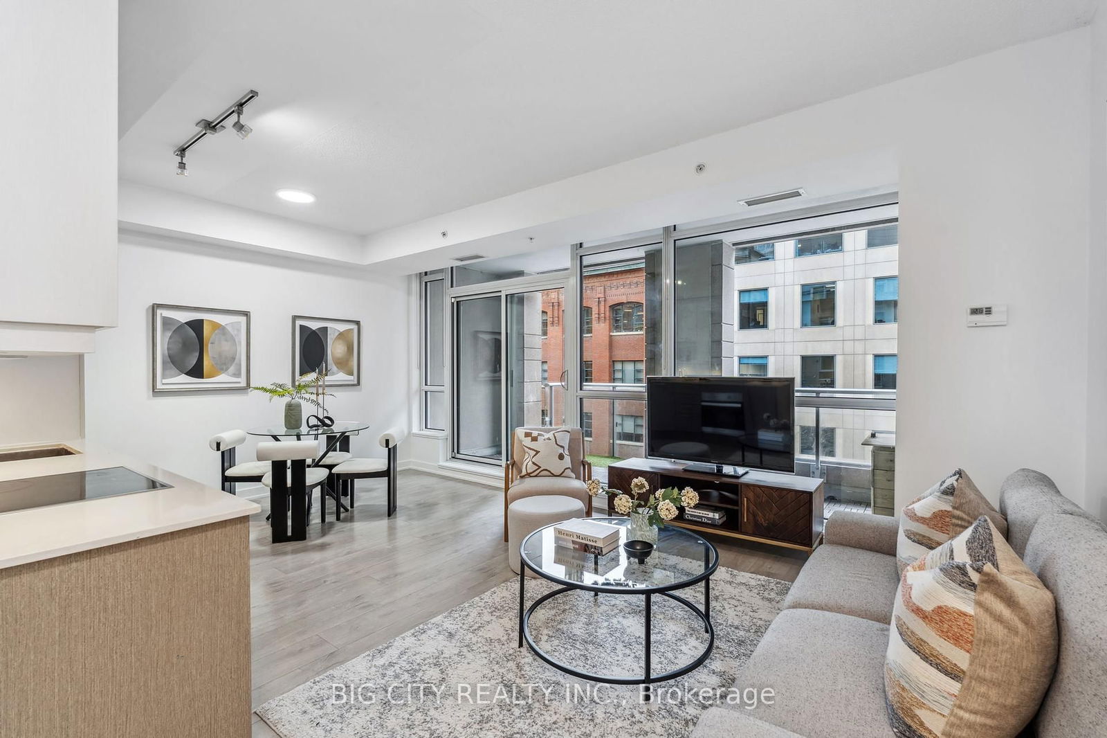 Condo sold at 518-199 Richmond Street, Toronto, Waterfront Communities C1, M5V 0H4 - MLS: C12081119