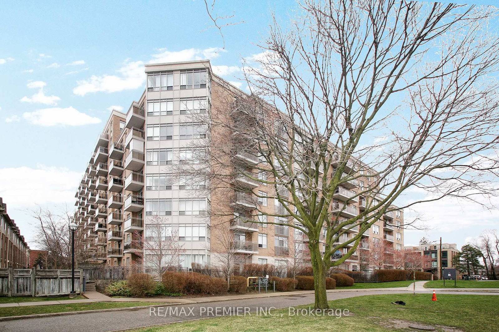 Condo for sale at 721-650 Lawrence Avenue, Toronto, Englemount-Lawrence, M6A 3E8 - MLS: C12081132