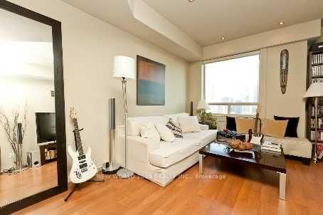 Condo for sale at Ph09-633 Bay Street, Toronto, Bay Street Corridor, M5G 2G4 - MLS: C12081159