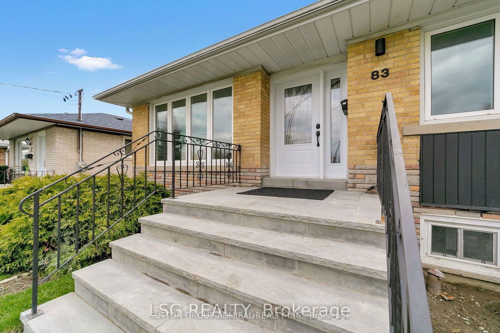 Detached House for lease at 83 Searle Avenue, Toronto, Bathurst Manor, M3H 4A6 - MLS: C12081678
