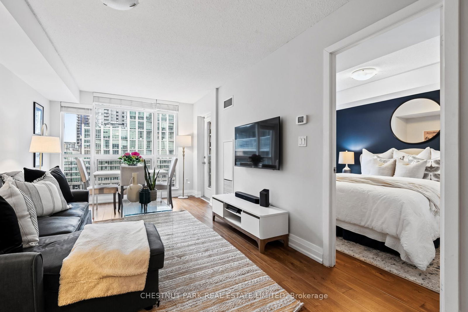 Condo sold at 920-20 Blue Jays Way, Toronto, Waterfront Communities C1, M5V 3W6 - MLS: C12081686