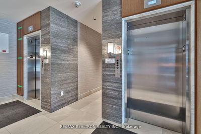 Unit 601 — 285 Avenue Rd, Toronto - Casa Loma image-0-3