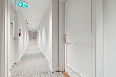 Unit 601 — 285 Avenue Rd, Toronto - Casa Loma image-0-4