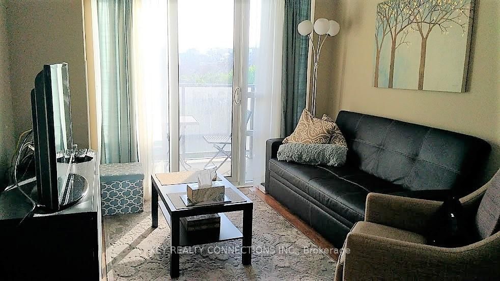 20 Blue Jays Way, Unit 906 - Photo 11