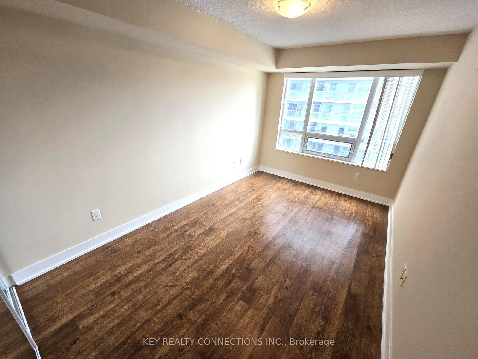 20 Blue Jays Way, Unit 906 - Photo 12