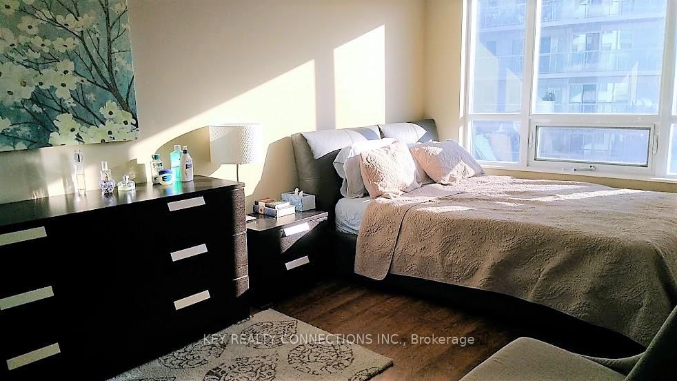 20 Blue Jays Way, Unit 906 - Photo 14