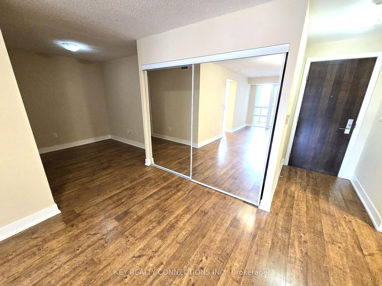 20 Blue Jays Way, Unit 906 - Photo 7