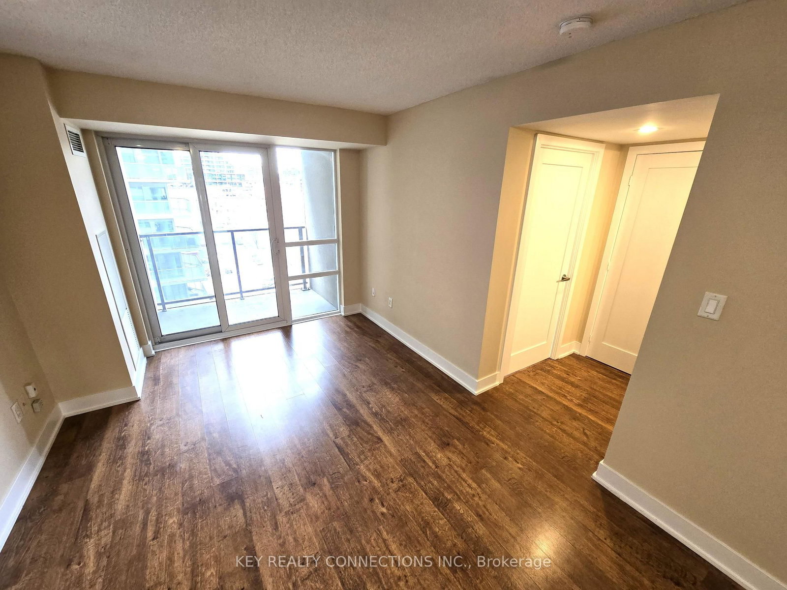 20 Blue Jays Way, Unit 906 - Photo 9