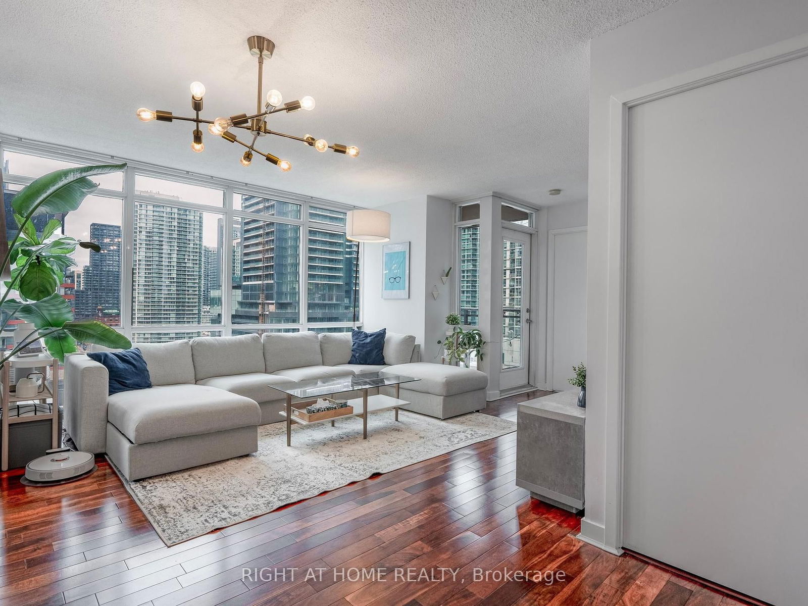 Condo for sale at 1706-11 Brunel Court, Toronto, Waterfront Communities C1, M5V 3Y3 - MLS: C12082460