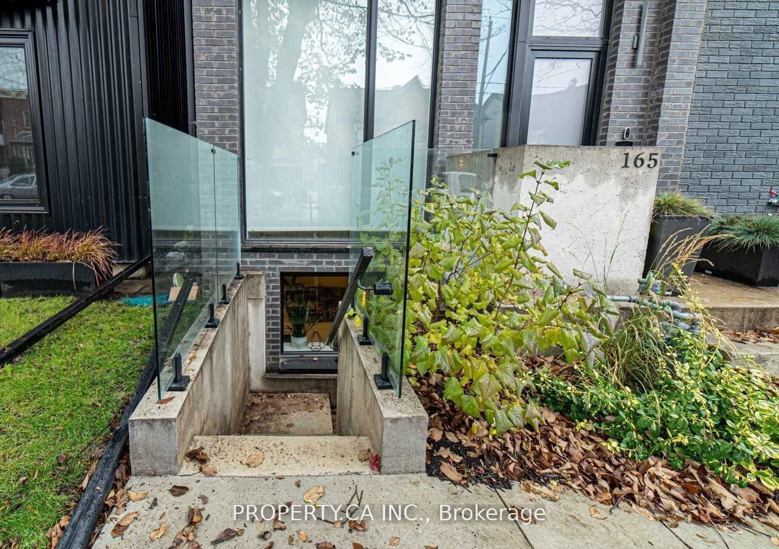 Townhouse leased at Lower-165 Lisgar Street, Toronto, Niagara, M6J 3G4 - MLS: C12082495