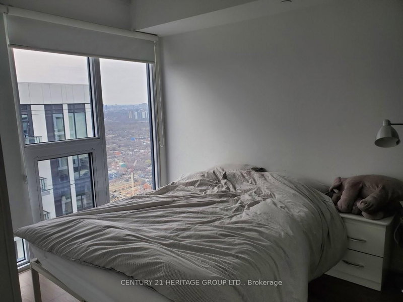 5612 - 181 Dundas St E, Toronto, M5A 0N5 | Image 3