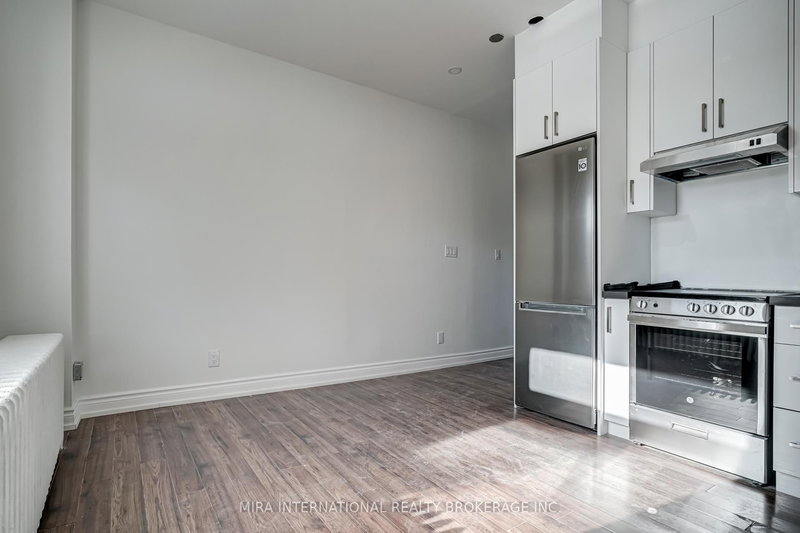 202 - 180 Sherbourne St, Toronto, M5A 2R7 | Image 2