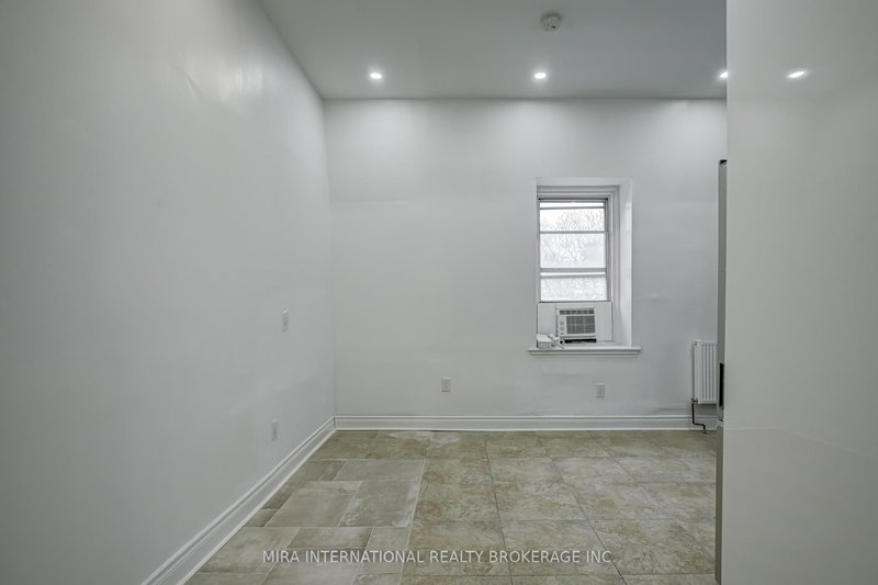 302 - 180 Sherbourne St, Toronto, M5A 2R7 | Image 3