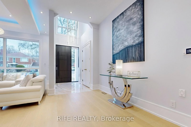 615 Briar Hill Ave, Toronto, M5N 1N4 | Image 3