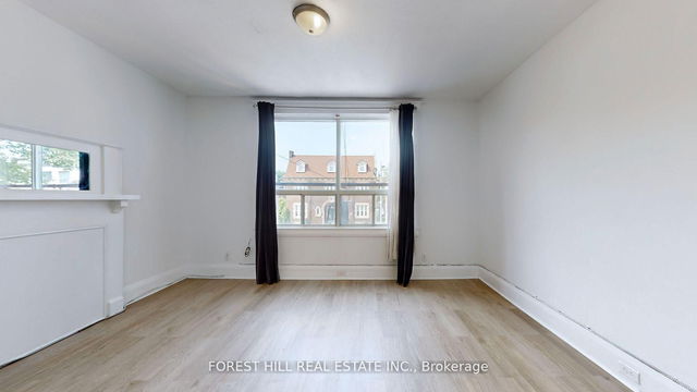 Upper 1 - 645 St Clair Avenue