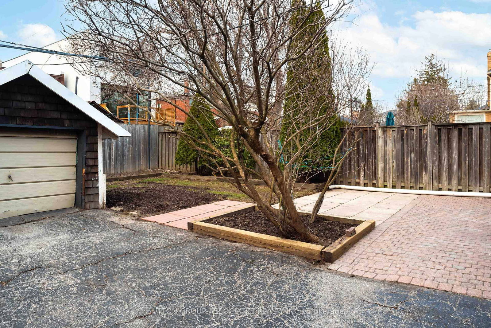 Detached House for sale at 152 Gloucester Grve, Toronto, Oakwood Village, M6C 2B1 - MLS: C12083461