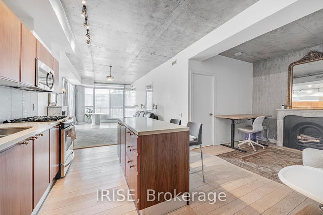 420 - 318 King Street