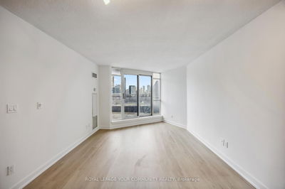 Unit 1010 — 255 Richmond St, Toronto - Moss Park image-0-4