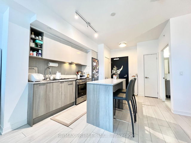 1207 - 31 Tippet Road