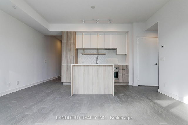1911 - 15 Holmes Avenue