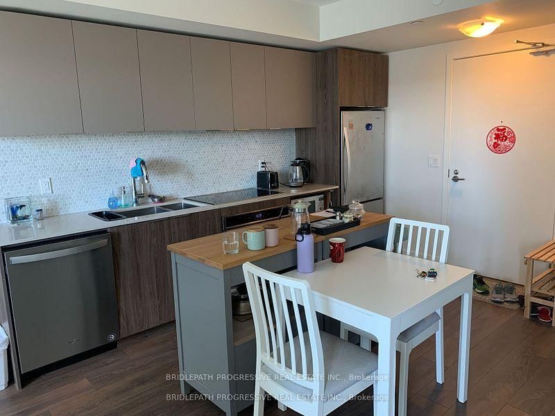 Condo for lease at 803-2 Sonic Way, Toronto, Flemingdon Park, M3C 0P2 - MLS: C12084515