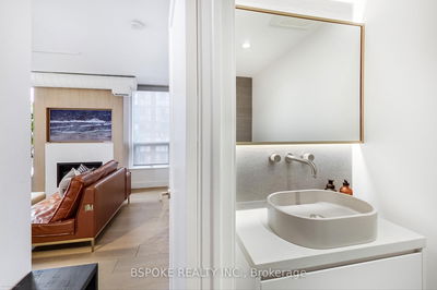 Unit 804 — 800 King St, Toronto - Niagara image-0-1