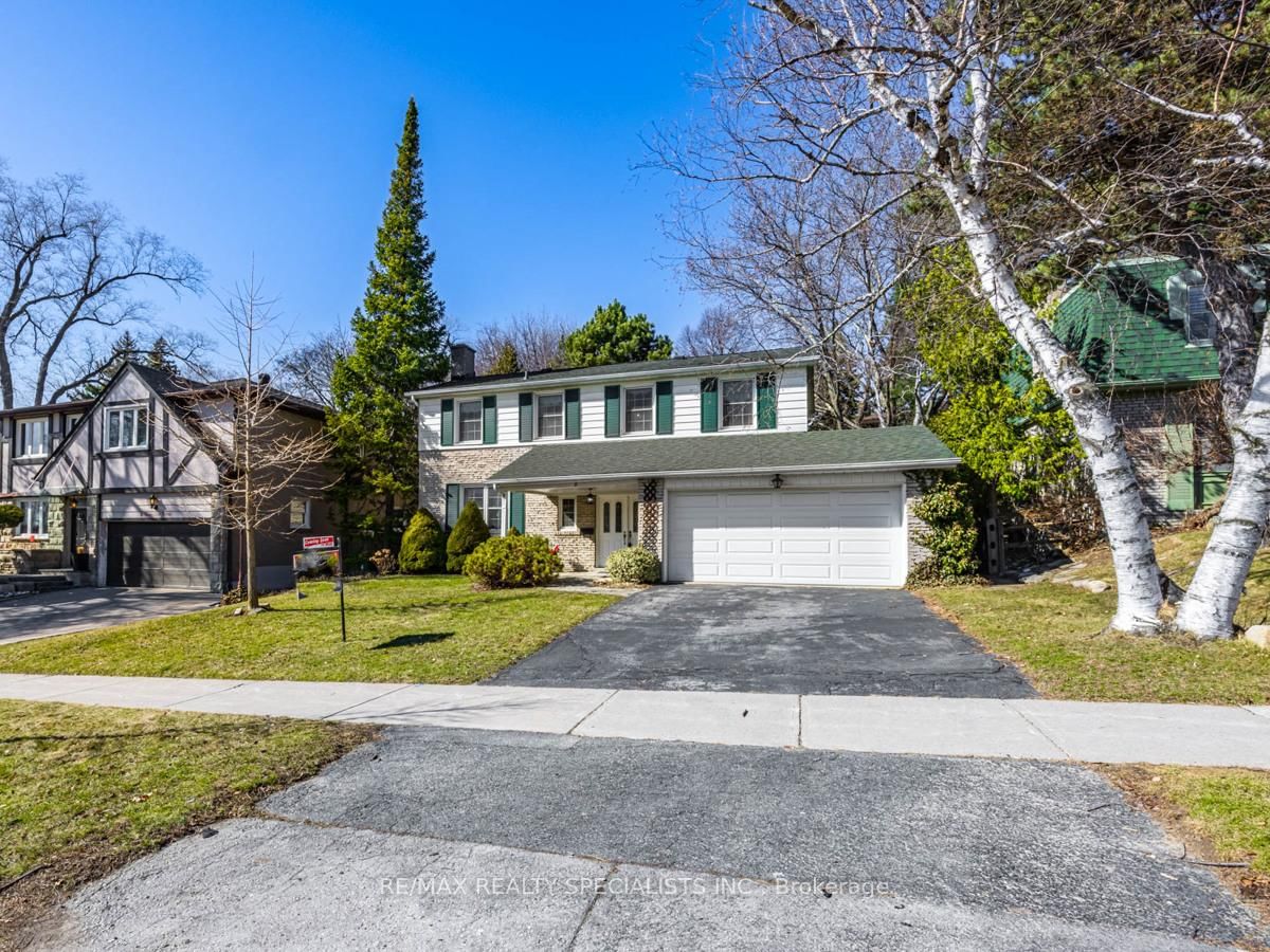 Detached House for sale at 8 Beveridge Drive, Toronto, Parkwoods-Donalda, M3A 1N9 - MLS: C12084830