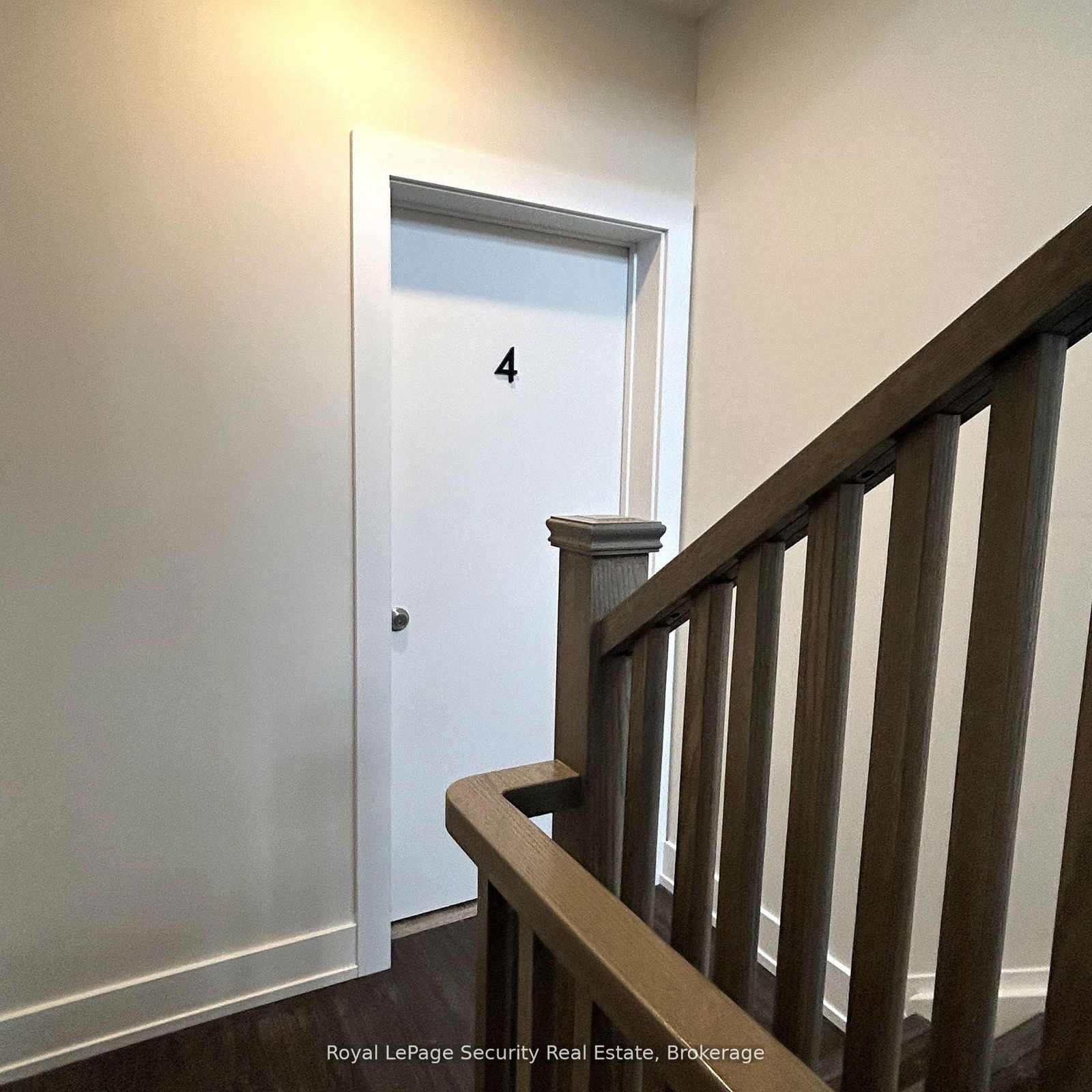 Detached House leased at 4-513 Ossington Avenue, Toronto, Palmerston-Little Italy, M6G 3T3 - MLS: C12084917