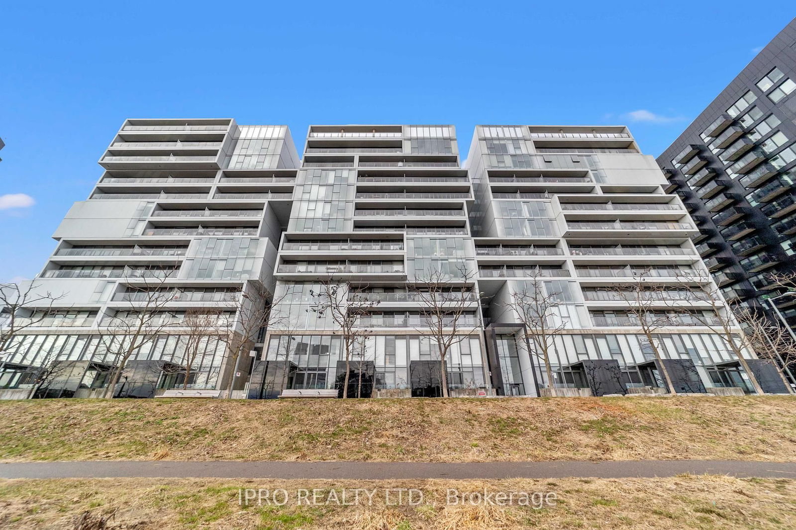 Condo leased at 901-32 Trolley Crescent, Toronto, Moss Park, M5A 0E8 - MLS: C12084996