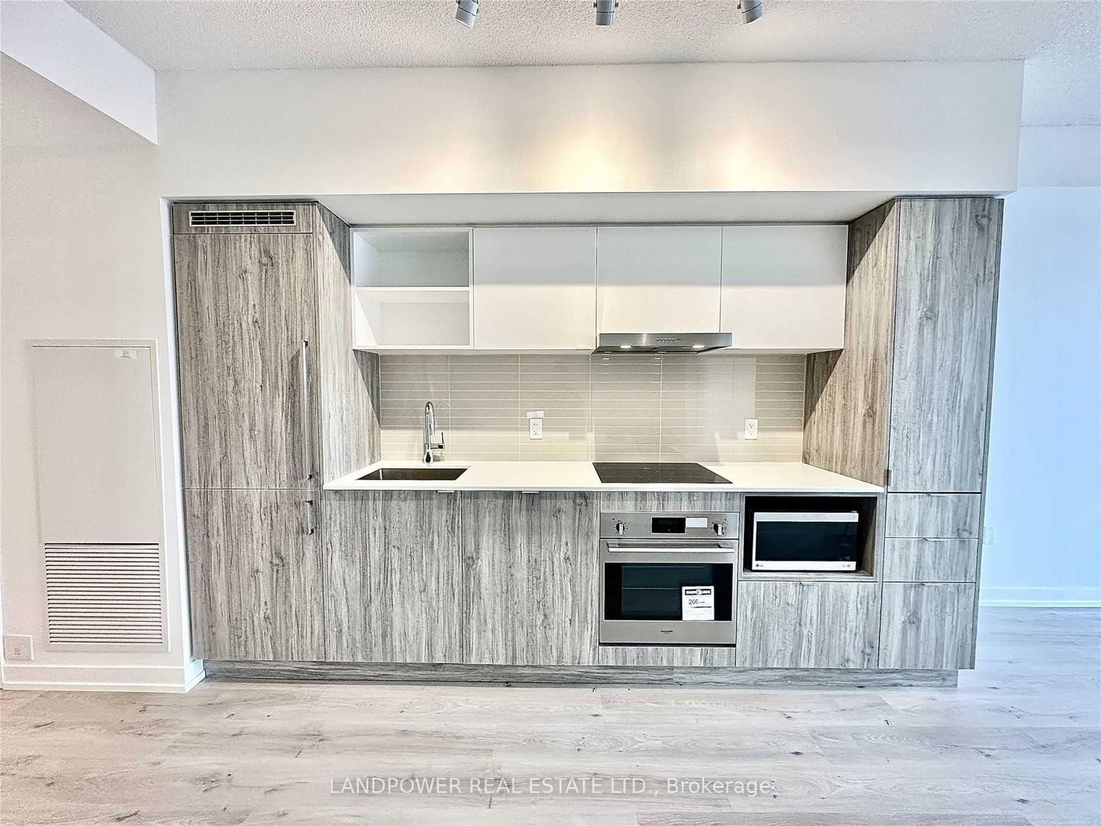 Condo for lease at 2001-138 Downes Street, Toronto, Waterfront Communities C8, M5E 0E4 - MLS: C12085303