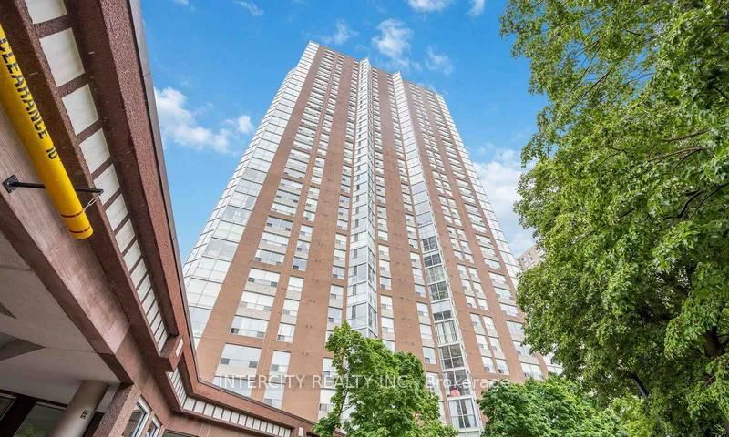 home for lease on 2104-5 Concorde Place