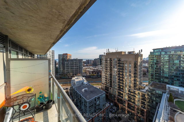 2101 - 68 Abell Street
