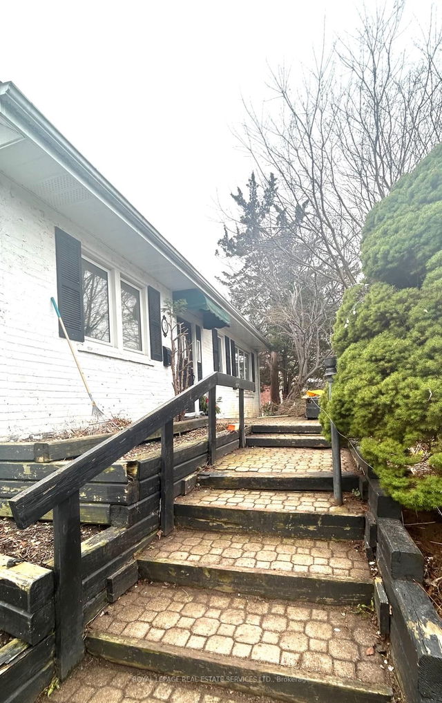 3 Berkinshaw Crescent