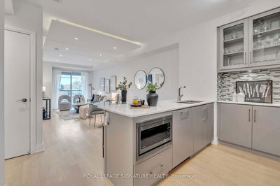 Unit 218 — 21 Clairtrell Rd, Toronto - Willowdale East image-0-1