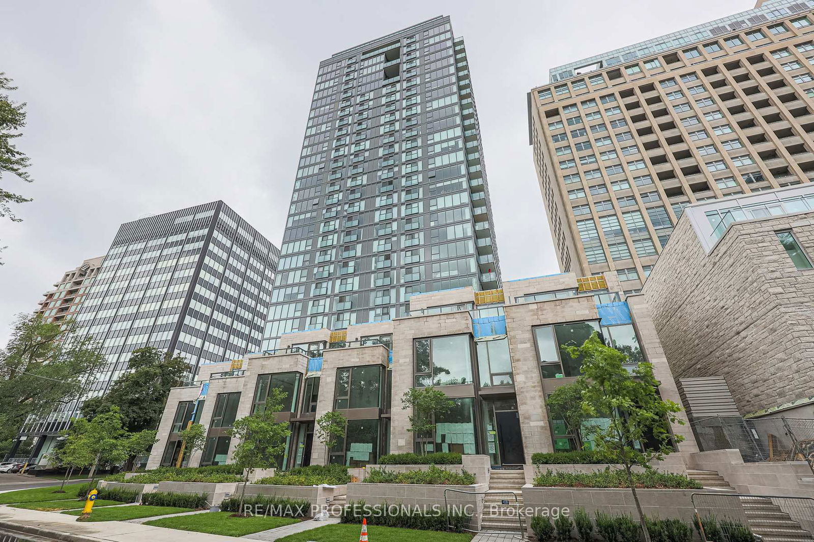Condo leased at 2209-99 Foxbar Road, Toronto, Yonge-St. Clair, M4V 2G5 - MLS: C12086263