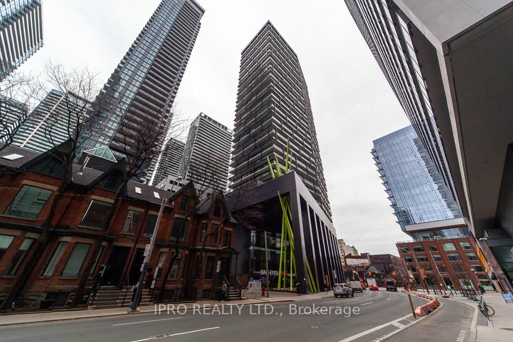 Condo sold at 608-125 Peter Street, Toronto, Waterfront Communities C1, M5V 0M2 - MLS: C12086700