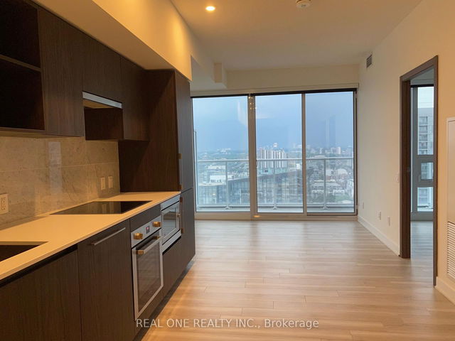 4109 - 17 Bathurst Street