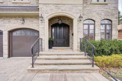 24 Norcross Rd, Toronto - Clanton Park image-0-2