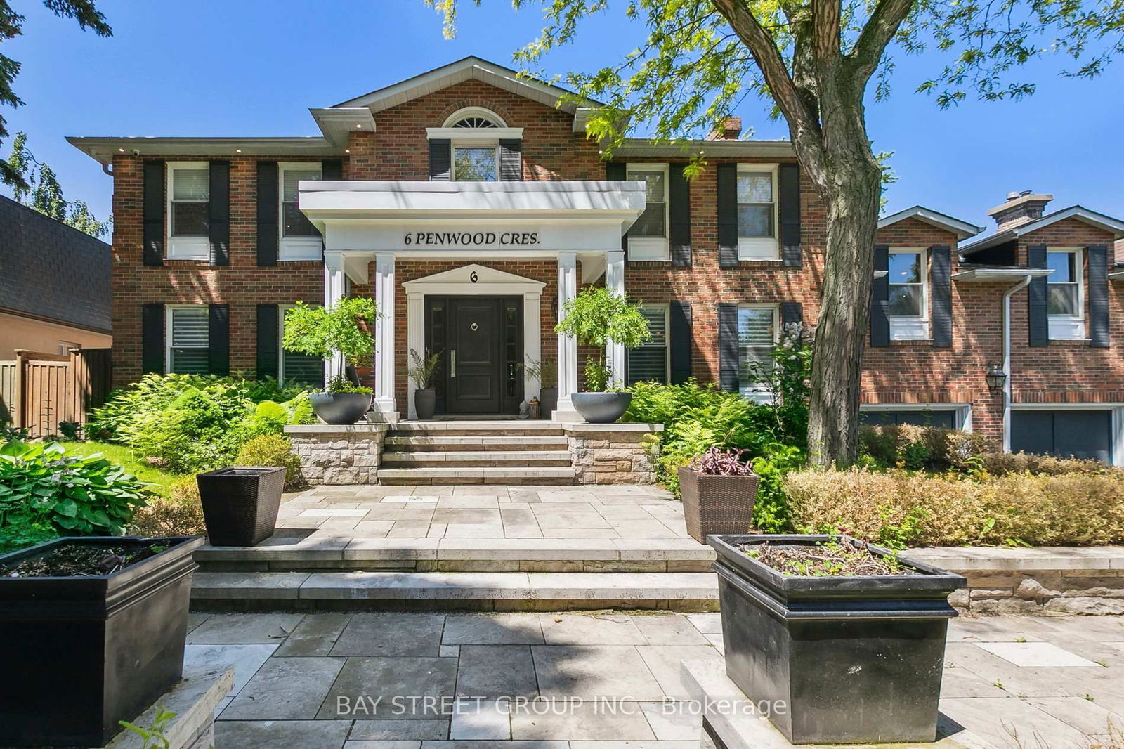 Detached House for sale at 6 Penwood Crescent, Toronto, Banbury-Don Mills, M3B 2B9 - MLS: C12087967