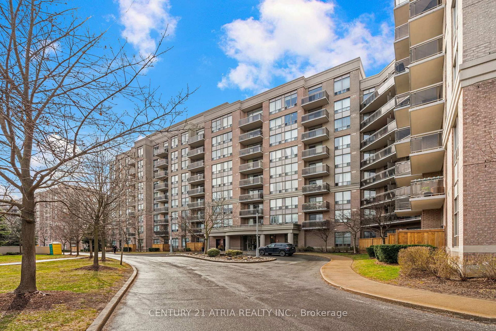 Condo sold at 623-1720 Eglinton Avenue, Toronto, Victoria Village, M4A 2X8 - MLS: C12088199