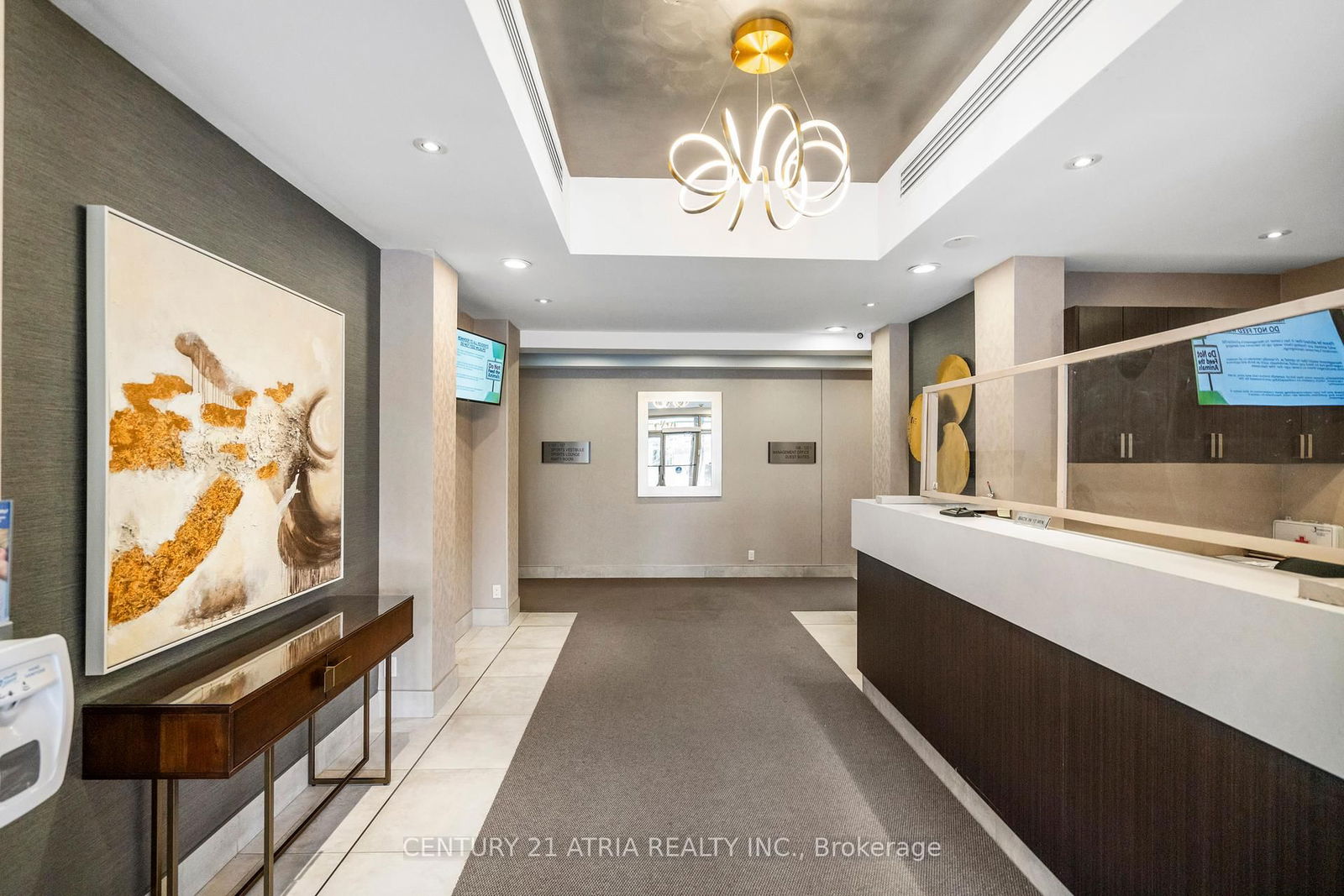 Condo sold at 623-1720 Eglinton Avenue, Toronto, Victoria Village, M4A 2X8 - MLS: C12088199