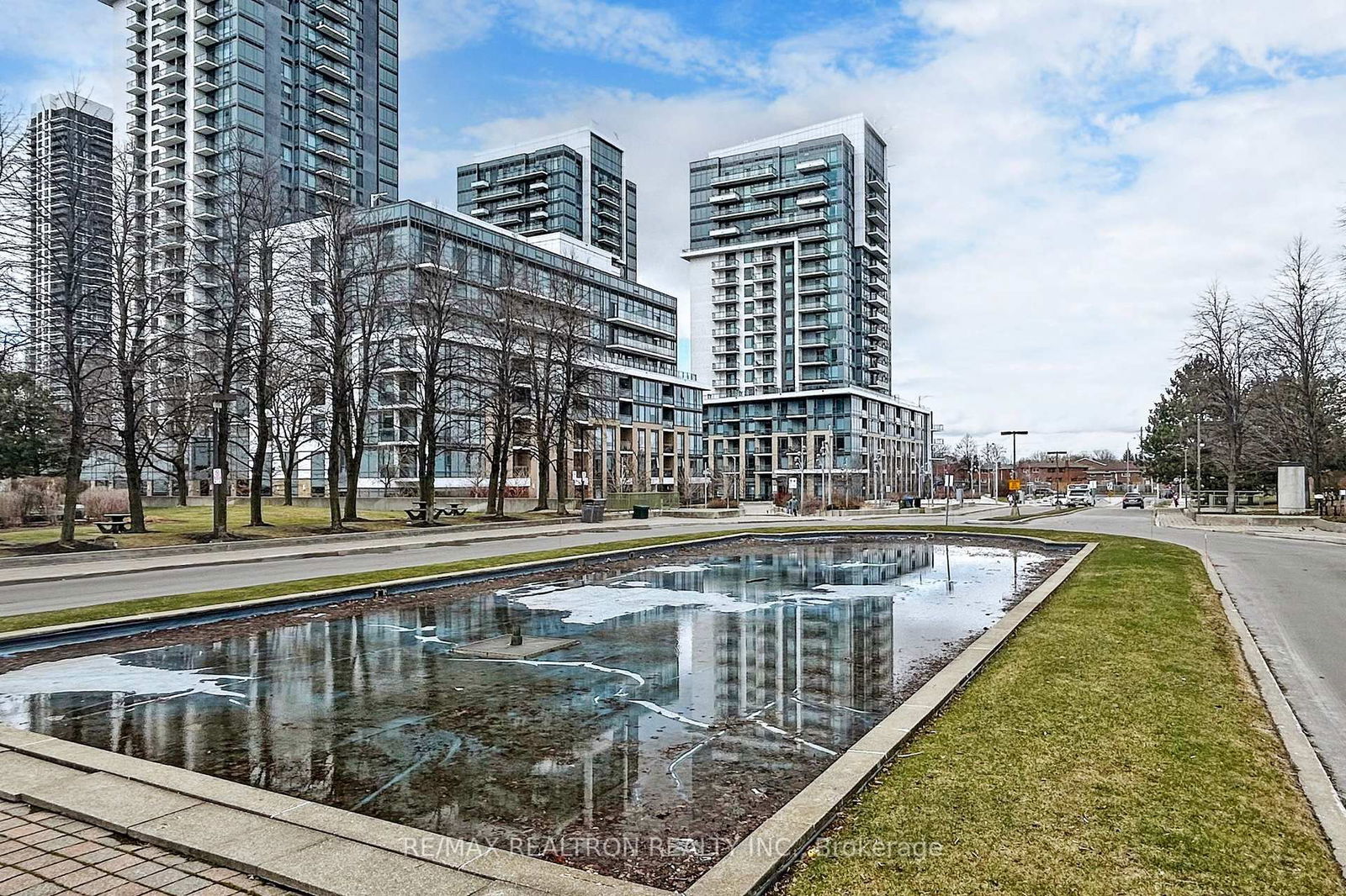 Condo for sale at 266-60 Ann O'reilly Road, Toronto, Henry Farm, M2J 0C8 - MLS: C12088351