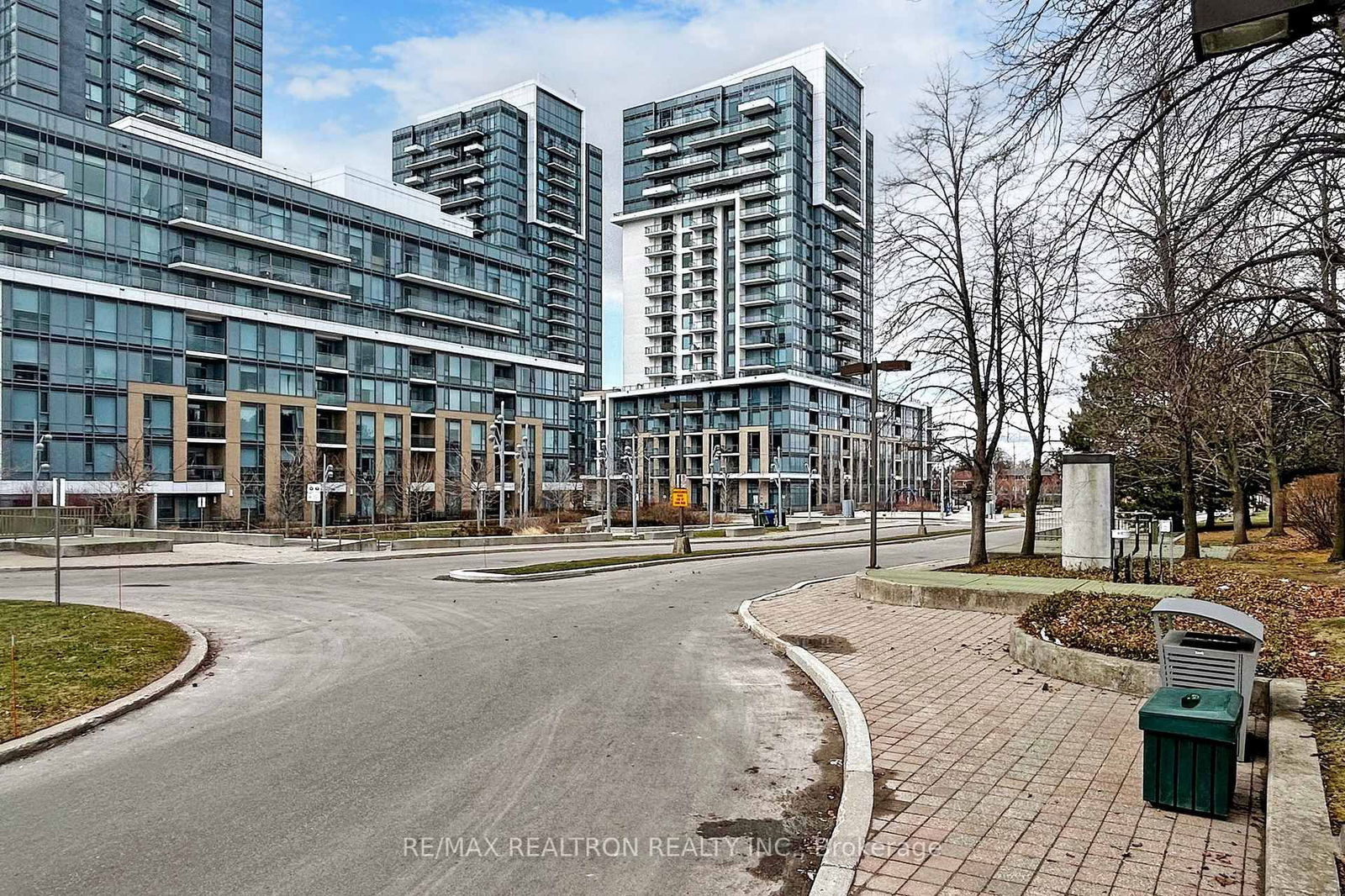 Condo for sale at 266-60 Ann O'reilly Road, Toronto, Henry Farm, M2J 0C8 - MLS: C12088351