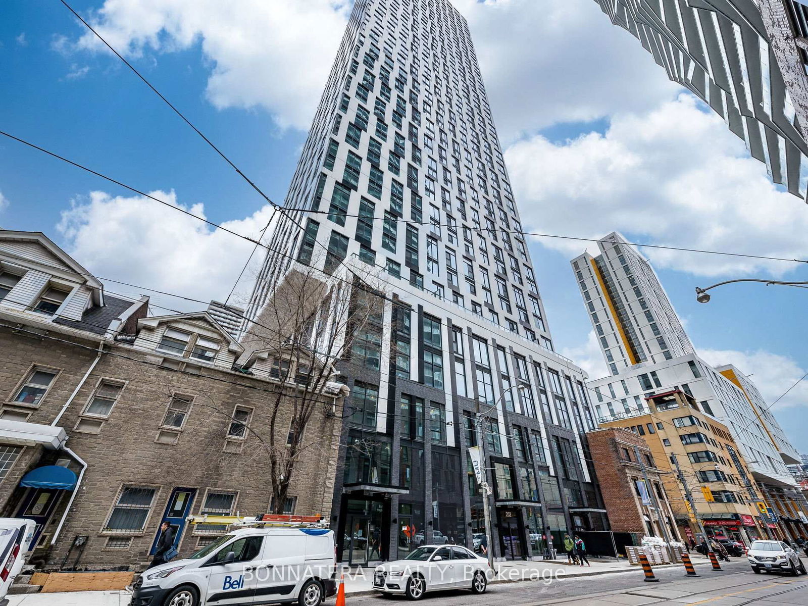 Condo for lease at 903-252 Church Street, Toronto, Church-Yonge Corridor, M5B 1Z2 - MLS: C12088738
