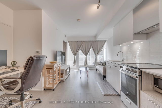 518 - 251 Jarvis Street